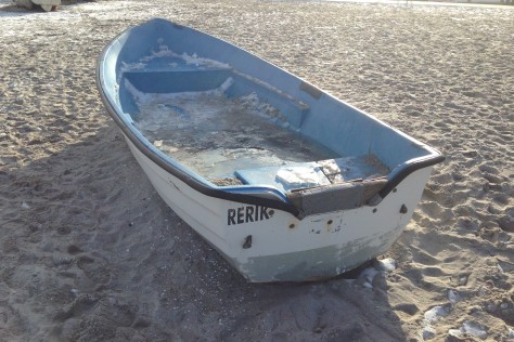 Fischerboot am Salzhaff, es gibt mehrere Fischer im Ort